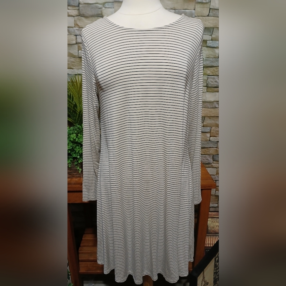 Old Navy Large Women's Long Sleeve‎ Striped Dress